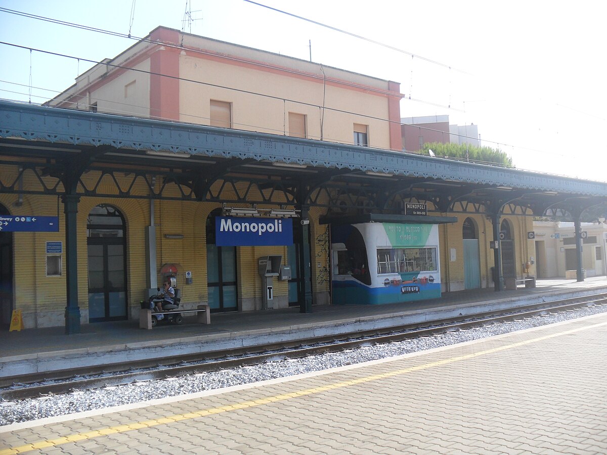 Stazione ferroviaria di Monopoli