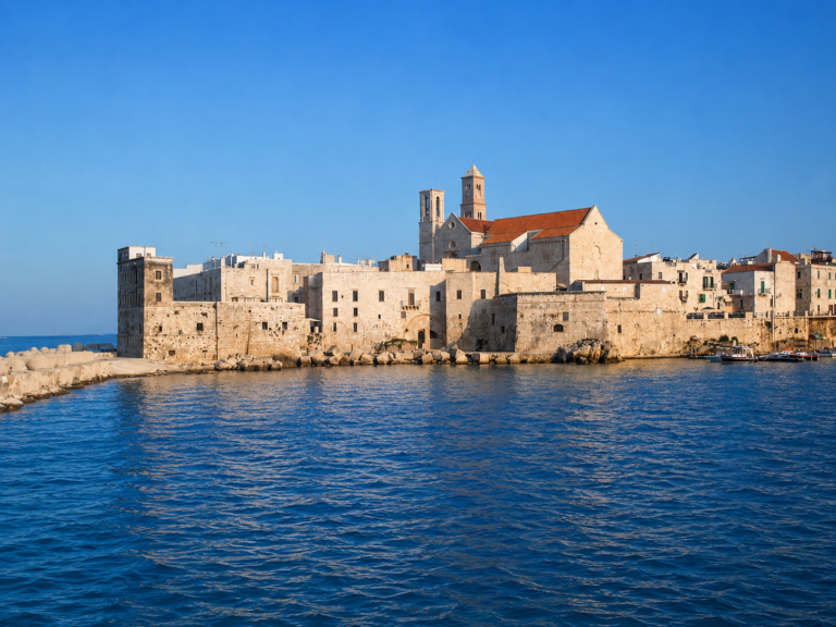 Gita a Giovinazzo in giornata: il borgo sul mare che sorprende